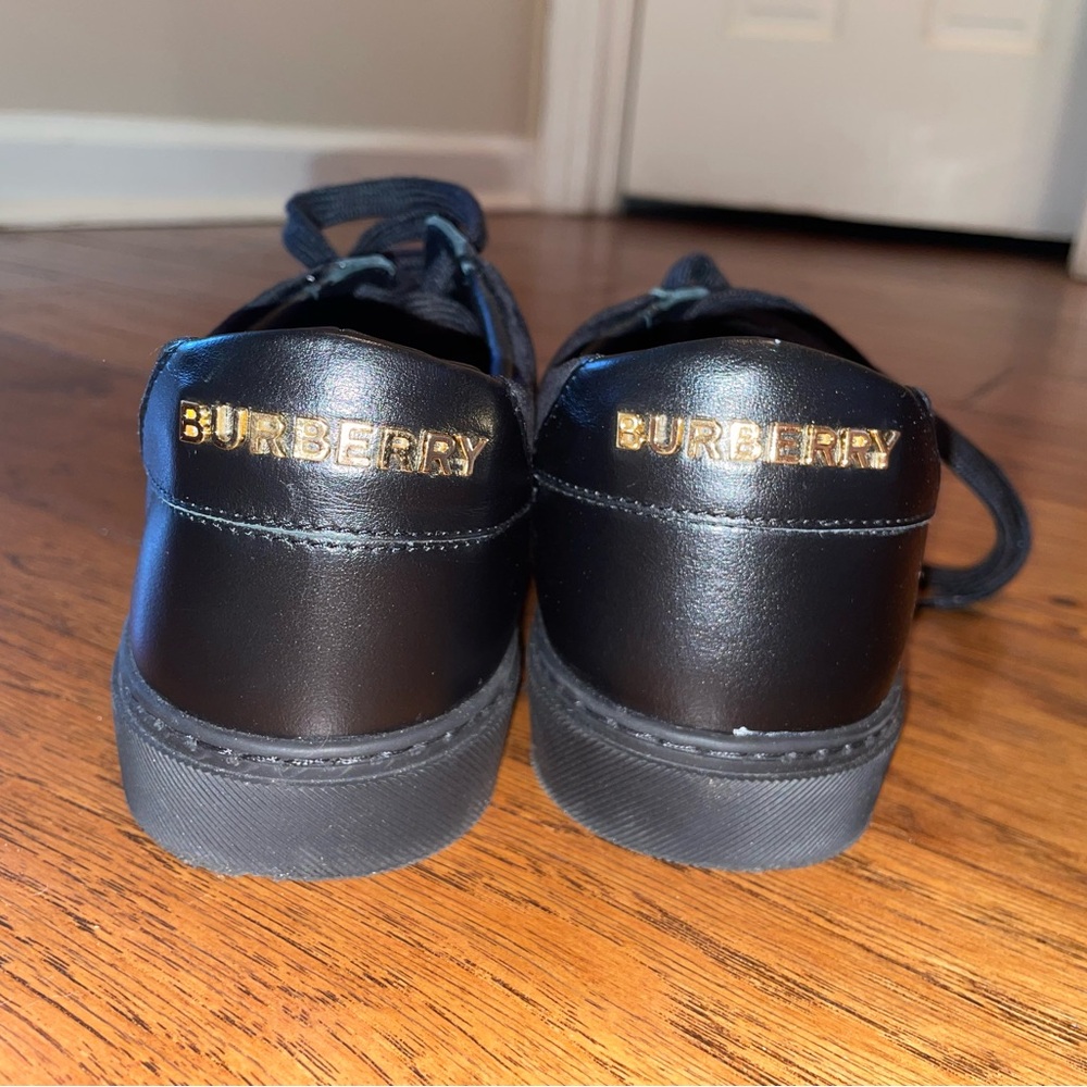 Burberry Men's Black and Blue Sneakers - Picture 3 of 14